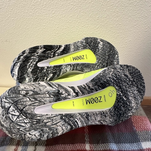 Nike NikeCourt Zoom Zero ZM Premium Volt Tennis Shoes size 11 brand new - Picture 9 of 11